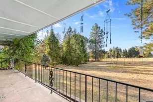 758 Summit Loop, Grants Pass, OR 97527 - Photo 22