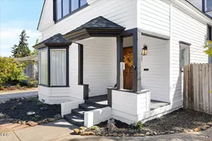 425 S Oakdale Ave, Medford, OR 97501 - Photo 4