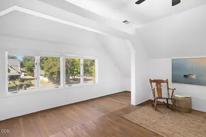 425 S Oakdale Avenue, Medford, OR 97501 - Photo 26