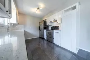 2554 Stearns Way, Medford, OR 97501 - Photo 12