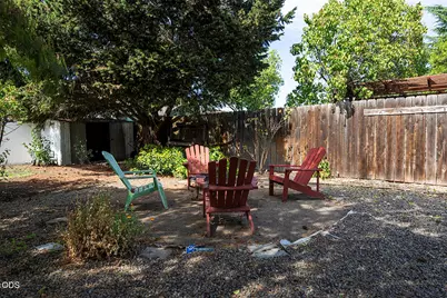 2554 Stearns Way, Medford, OR 97501 - Photo 30