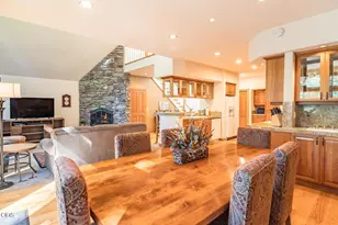 57046 Peppermill Cir, Bend, OR 97707 - Photo 16