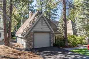 57046 Peppermill Cir, Bend, OR 97707 - Photo 2