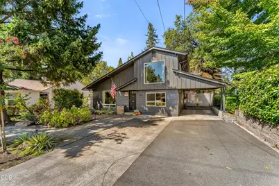 732 NW 4th Street, Grants Pass, OR 97526 - Photo 1