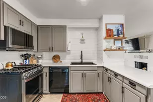 732 NW 4th St, Grants Pass, OR 97526 - Photo 8