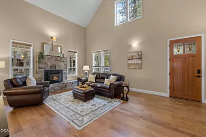 814 E Coyote Springs Road, Sisters, OR 97759 - Photo 6