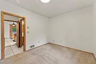 19202 Cherokee Rd, Bend, OR 97702 - Photo 18
