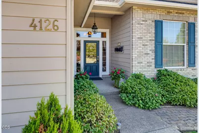 4126 Hemlock Drive, Medford, OR 97504 - Photo 6