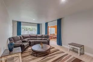 1690 NE Beacon Dr, Grants Pass, OR 97526 - Photo 38