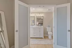 1690 NE Beacon Dr, Grants Pass, OR 97526 - Photo 22
