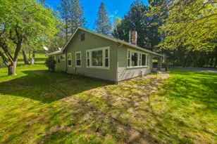1570 Sleepy Hollow Loop, Grants Pass, OR 97527 - Photo 18