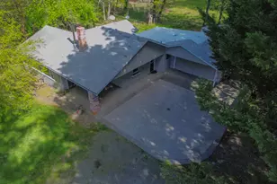 1570 Sleepy Hollow Loop, Grants Pass, OR 97527 - Photo 26