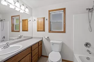 1672 Alexis Way, Medford, OR 97501 - Photo 14
