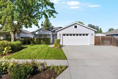 1672 Alexis Way, Medford, OR 97501 - Photo 1