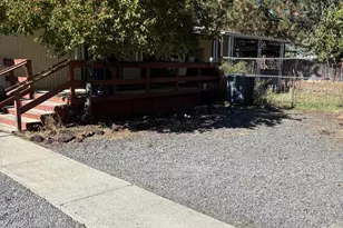 60916 Ashford Dr, Bend, OR 97702 - Photo 18
