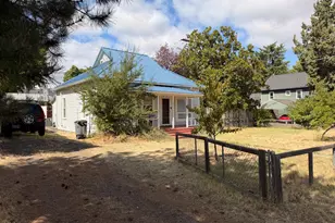 400 Wagner Creek Rd, Talent, OR 97540 - Photo 34