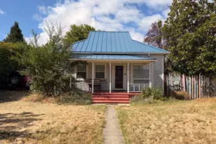 400 Wagner Creek Rd, Talent, OR 97540 - Photo 2