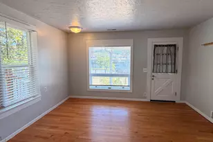 400 Wagner Creek Rd, Talent, OR 97540 - Photo 6