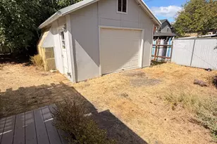 400 Wagner Creek Rd, Talent, OR 97540 - Photo 22