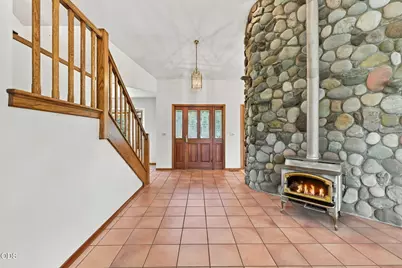 61330 Larsen Road, Bend, OR 97702 - Photo 8