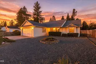 384 Wells Dr, Cave Junction, OR 97523 - Photo 1