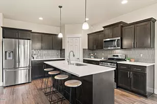 20597 SE Gemstone Ave, Bend, OR 97702 - Photo 14