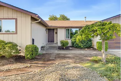 6090 Rock Way, Central Point, OR 97502 - Photo 4