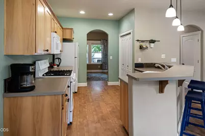 63082 Layton Avenue, Bend, OR 97701 - Photo 12