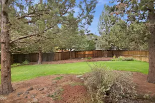 63082 Layton Ave, Bend, OR 97701 - Photo 34