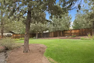 63082 Layton Avenue, Bend, OR 97701 - Photo 36