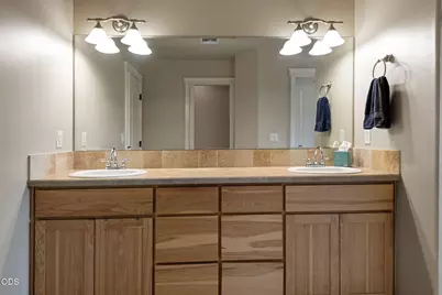 63082 Layton Avenue, Bend, OR 97701 - Photo 20