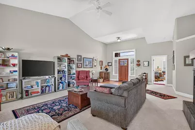 89 Skyhawk Drive, Eagle Point, OR 97524 - Photo 8