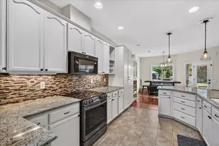 660 Valley Oak Blvd, Central Point, OR 97502 - Photo 10