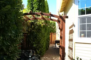 640 Carriage Ln, Jacksonville, OR 97530 - Photo 34