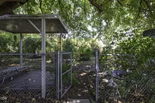 121 Elk St, Medford, OR 97501 - Photo 26