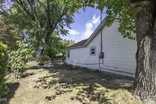 121 Elk St, Medford, OR 97501 - Photo 22