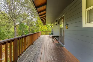 759 NW Bellevue Pl, Grants Pass, OR 97526 - Photo 4