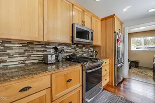 20314 Rae Rd, Bend, OR 97702 - Photo 10