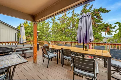 545 N Heights Drive, Eagle Point, OR 97524 - Photo 4