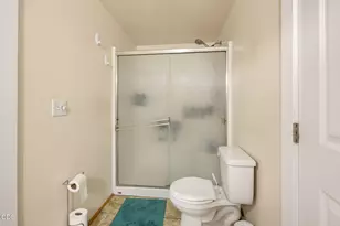 545 N Heights Dr, Eagle Point, OR 97524 - Photo 24