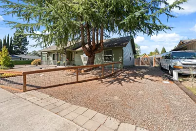 2515 Siskiyou, Medford, OR 97504 - Photo 6