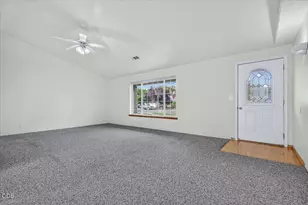 1911 Layla Dr, Medford, OR 97501 - Photo 8