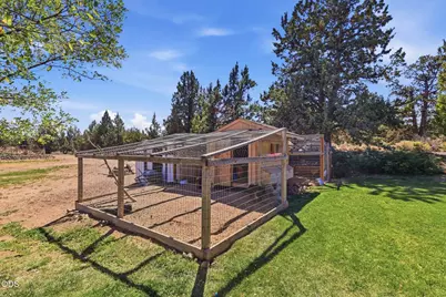 23525 Bear Creek Road, Bend, OR 97701 - Photo 48