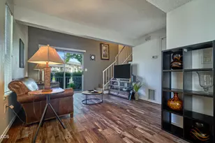2101 Poplar Dr, Medford, OR 97504 - Photo 2