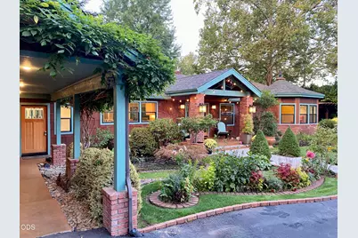 1935 SE Portola Drive, Grants Pass, OR 97526 - Photo 1