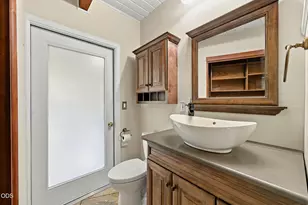 56222 Solar Dr, Bend, OR 97707 - Photo 32