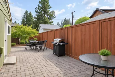 1345 NW Jacksonville Avenue, Bend, OR 97703 - Photo 20