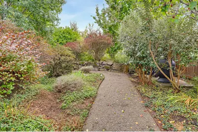 120 N 5th Street, Jacksonville, OR 97530 - Photo 58