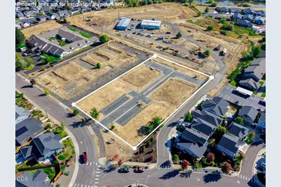 220 Suncrest Road, Talent, OR 97540 - Photo 4
