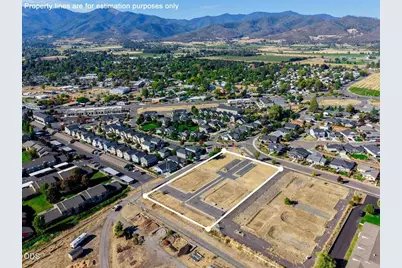 220 Suncrest Road, Talent, OR 97540 - Photo 8